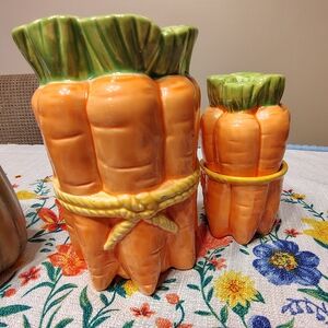 Ceramic Carrot Shaped Salt & Pepper Container